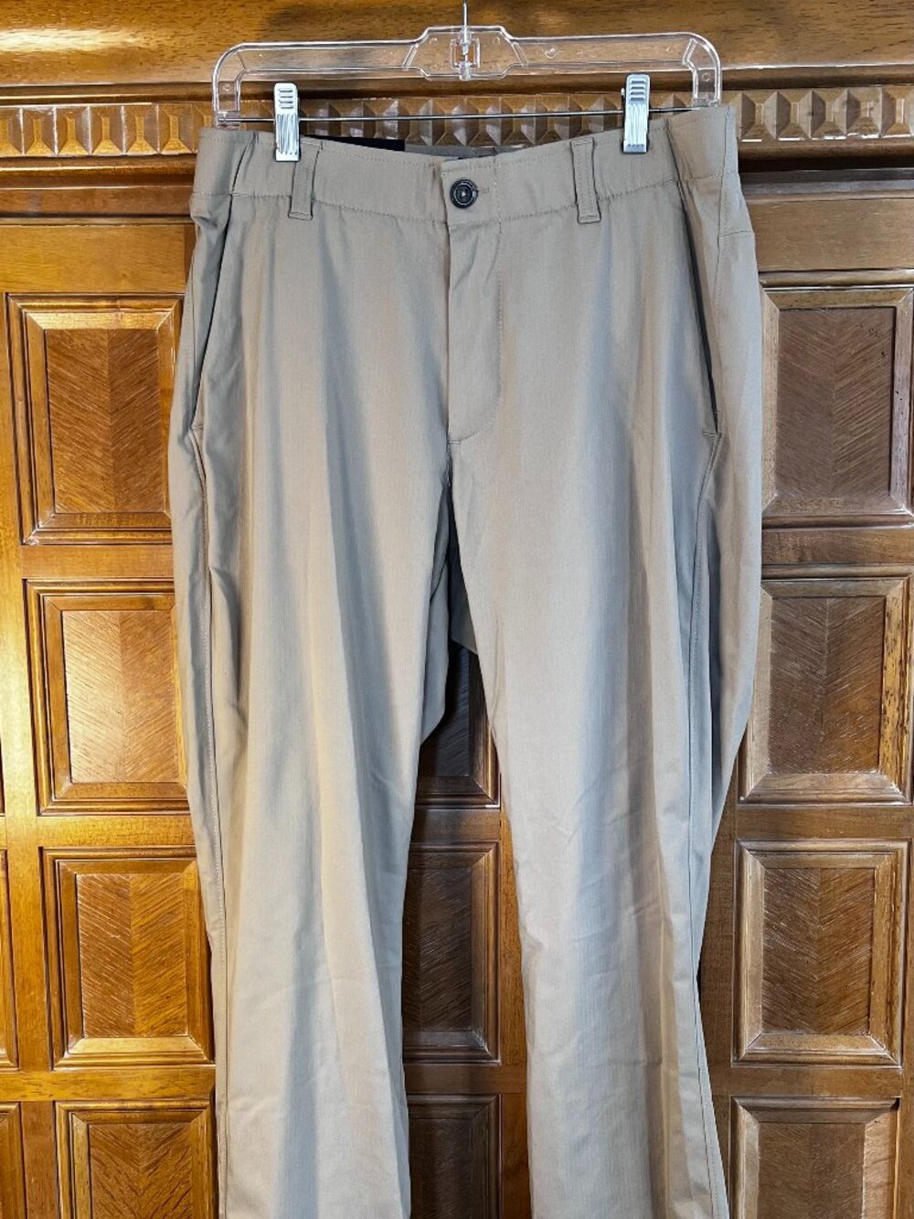 Under Armour Showdown Golf Pants Men's 32x32 Tan Khaki Straight Leg Stretch NWT
